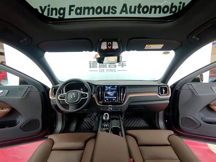 Volvo XC60, 2024 — фото 9 из 12