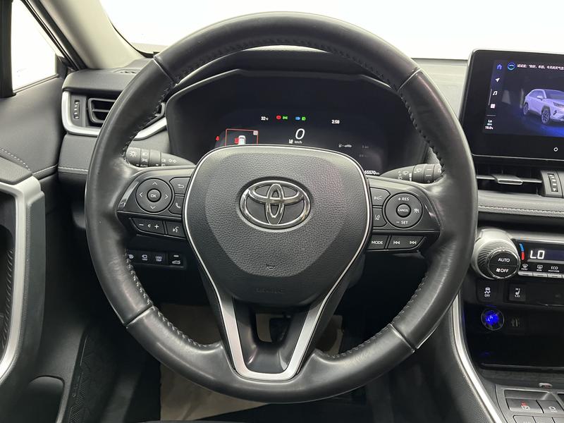Toyota RAV4, 2023 — фото 12 из 12