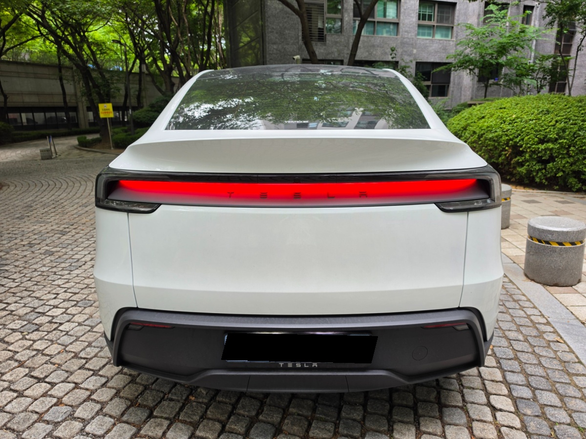 Tesla Model Y, 2025 — фото 5 из 12
