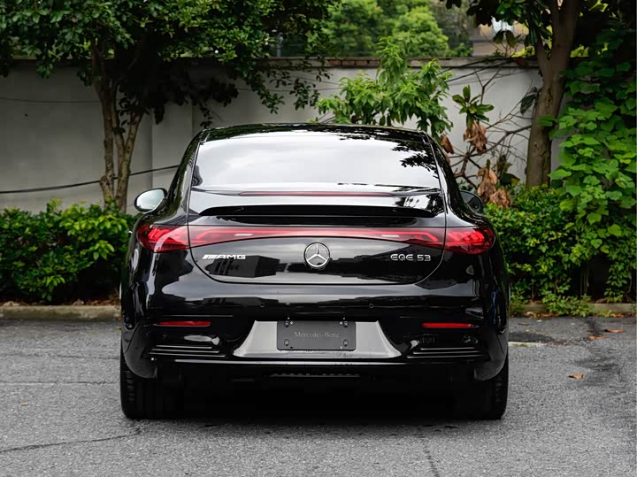 Mercedes-Benz EQE AMG, 2024 — фото 5 из 9