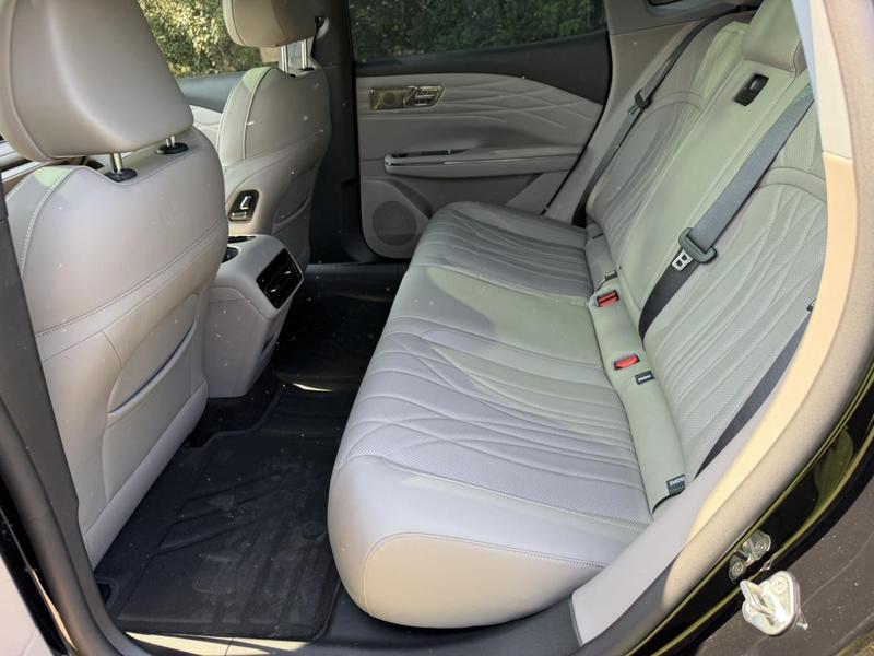 Geely Galaxy Starshine 8 EM-i, 2025 — фото 9 из 10
