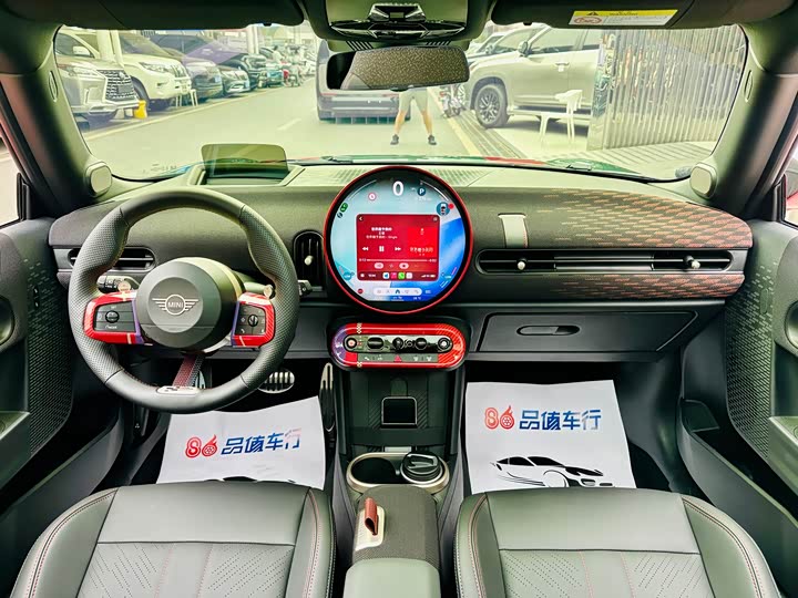 Mini Mini JCW, 2025 — фото 6 из 9