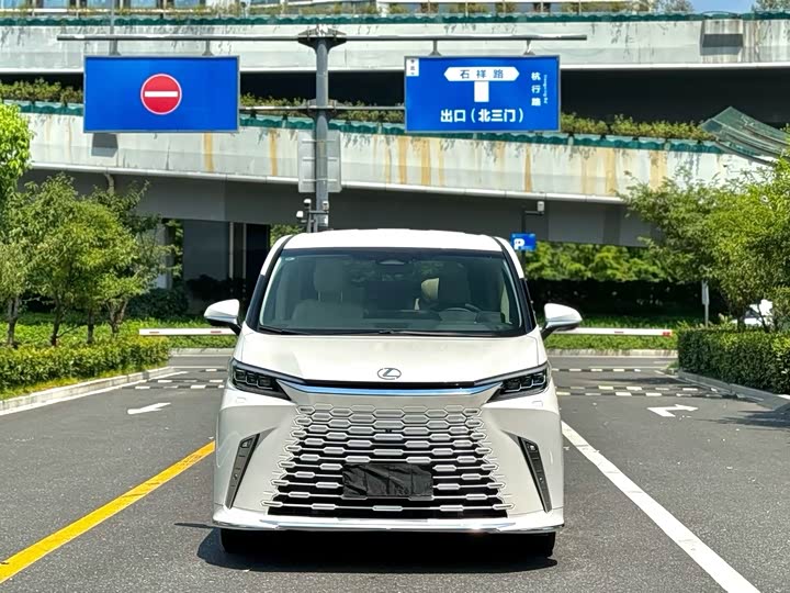 Lexus LM, 2024 — купить в Казани под ключ