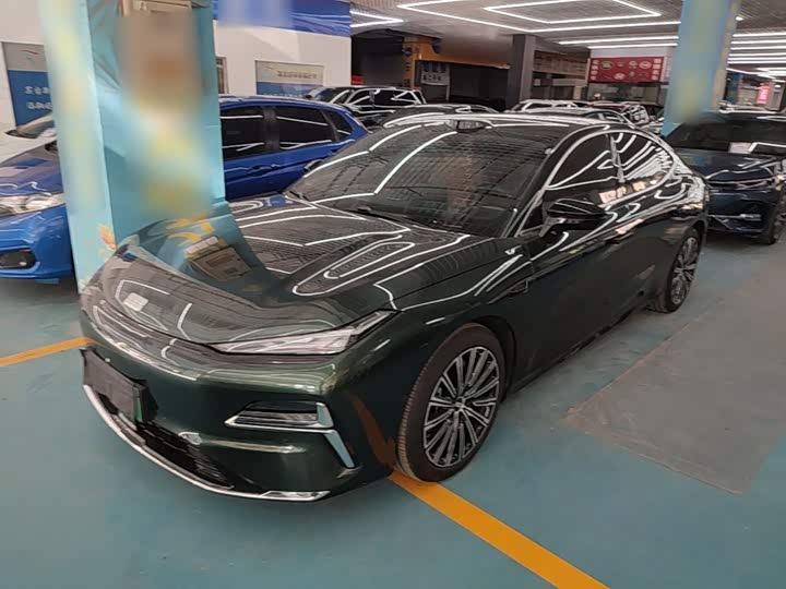 Geely Galaxy Starshine 8 EM-i, 2025 — купить в Москве под ключ