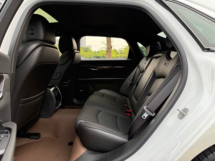 Cadillac CT6, 2022 — фото 9 из 9