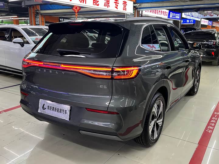 Geely Galaxy E5, 2024 — фото 6 из 9
