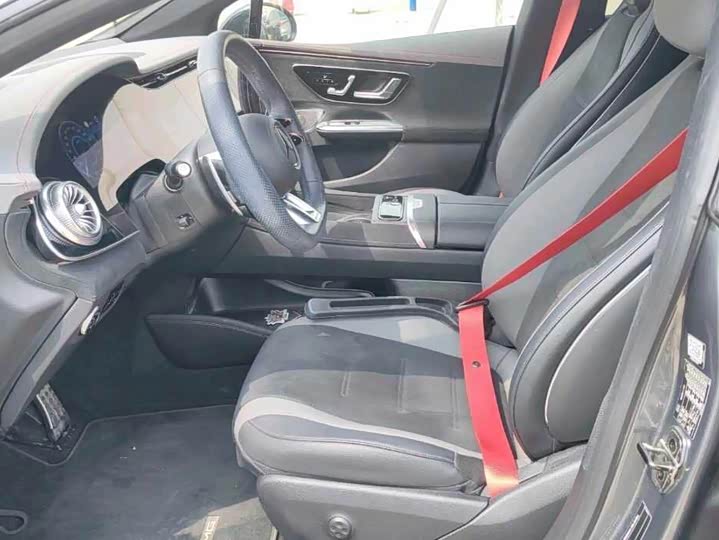 Mercedes-Benz EQE AMG, 2024 — фото 7 из 9