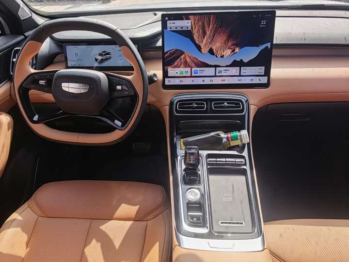 Geely Atlas L, 2025 — фото 5 из 9