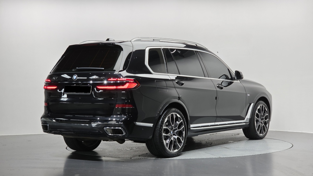 BMW X7, 2024 — фото 2 из 12