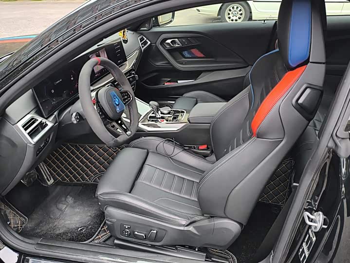 BMW M2, 2025 — фото 8 из 9