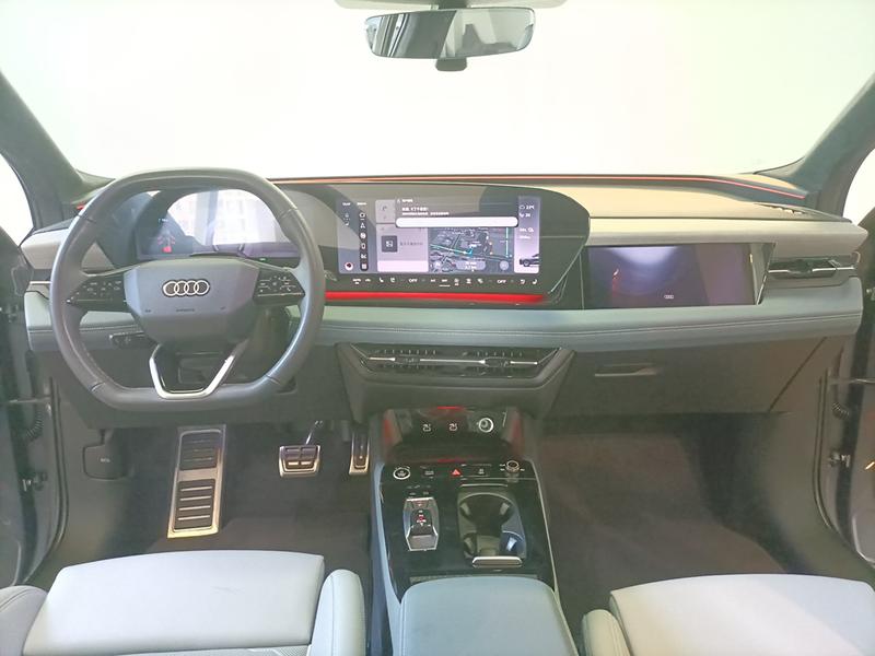 Audi Q6L e-tron, 2025 — фото 8 из 12