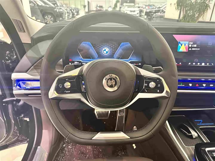 BMW 7 Series, 2025 — фото 8 из 9