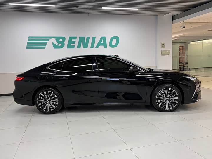 Geely Galaxy Starshine 8 EM-i, 2025 — фото 3 из 9