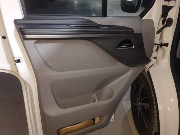 Maxus V70, 2023 — фото 7 из 9