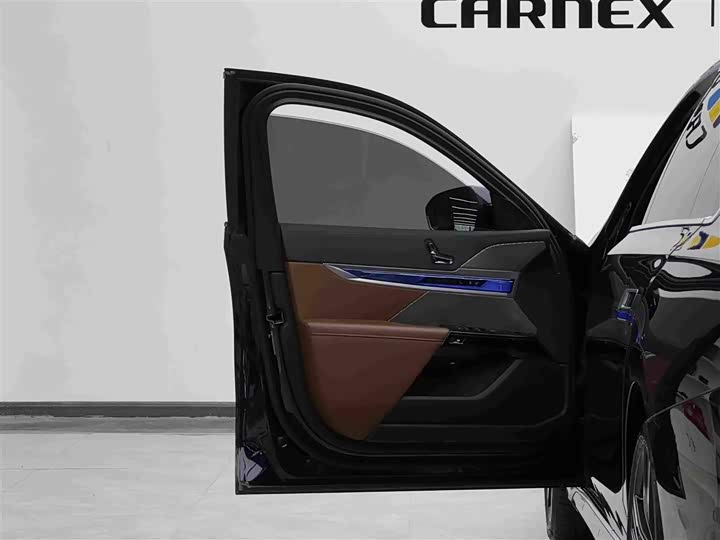 BMW i7, 2023 — фото 7 из 9
