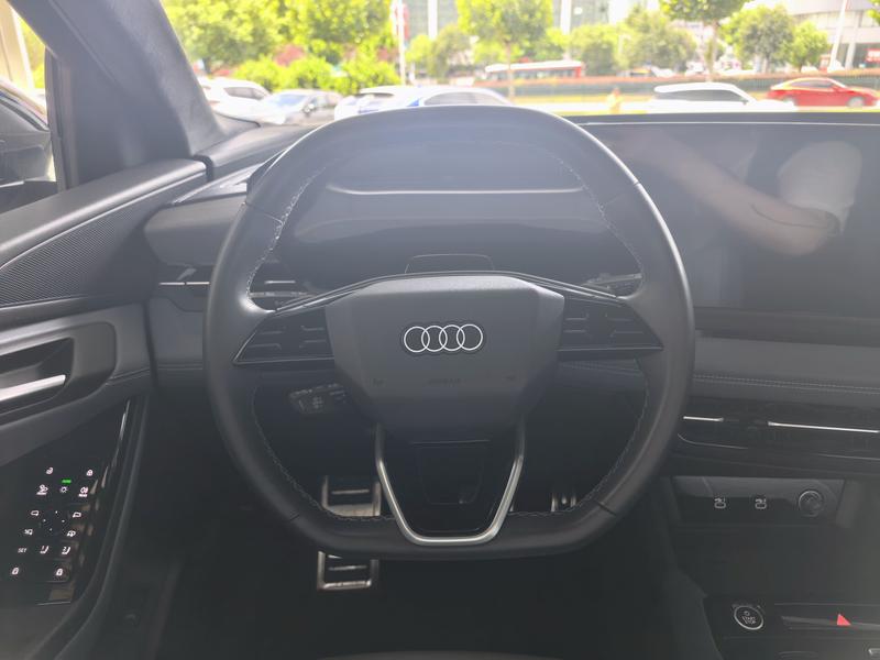 Audi Q6L e-tron, 2025 — фото 8 из 12