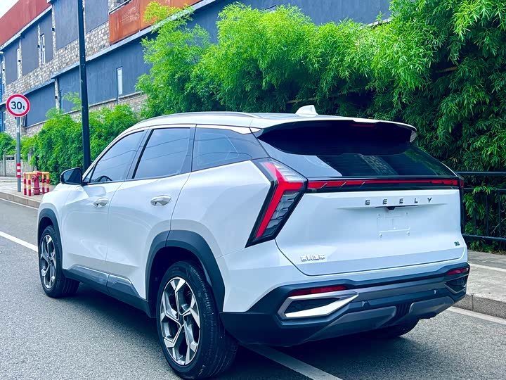 Geely Atlas L, 2023 — фото 9 из 9