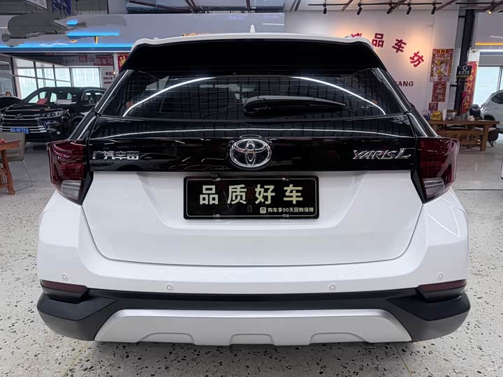 Toyota Yaris L Hatchback, 2022 — фото 5 из 9