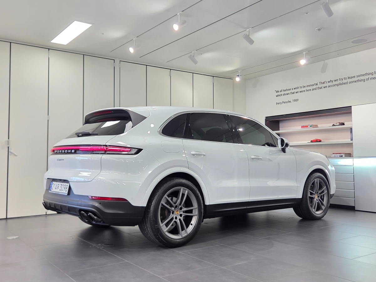 Porsche Cayenne, 2023 — фото 2 из 12