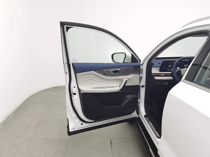 Exeed LX C-DM Hybrid, 2025 — фото 8 из 9