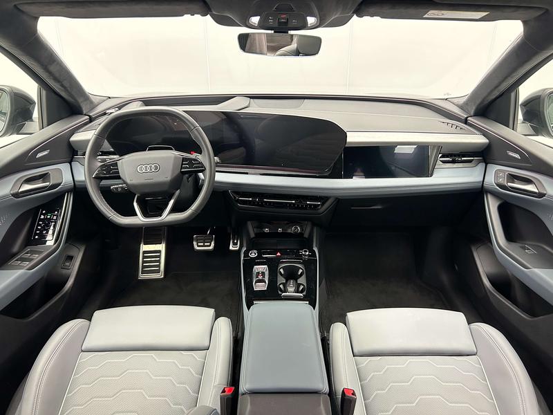 Audi Q6L e-tron, 2025 — фото 8 из 12