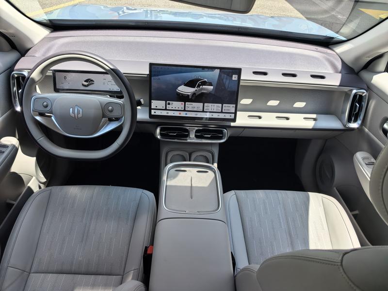 Leapmotor B10, 2025 — фото 7 из 11