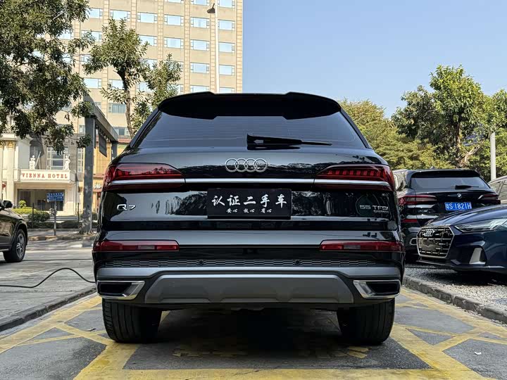 Audi Q7, 2022 — фото 9 из 9