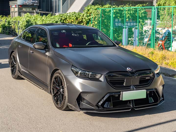 BMW M5 Hybrid, 2025 — фото 3 из 9
