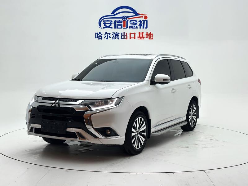 Mitsubishi Outlander, 2022 — купить в Кирове под ключ