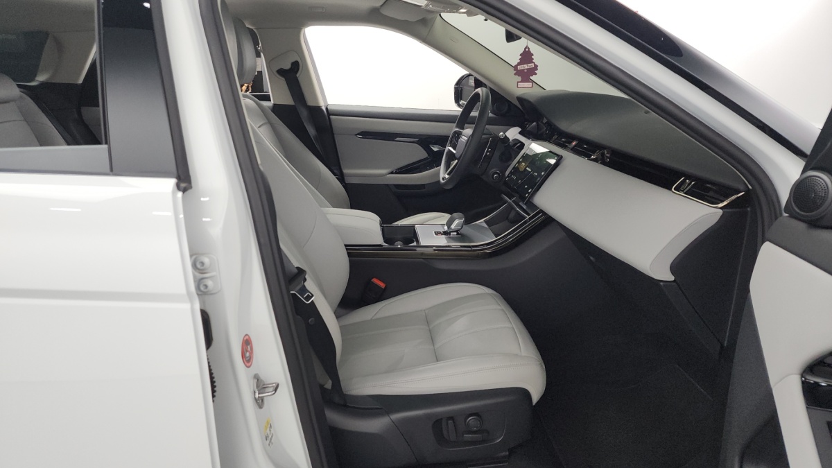 Land Rover Range Rover Evoque, 2024 — фото 11 из 12