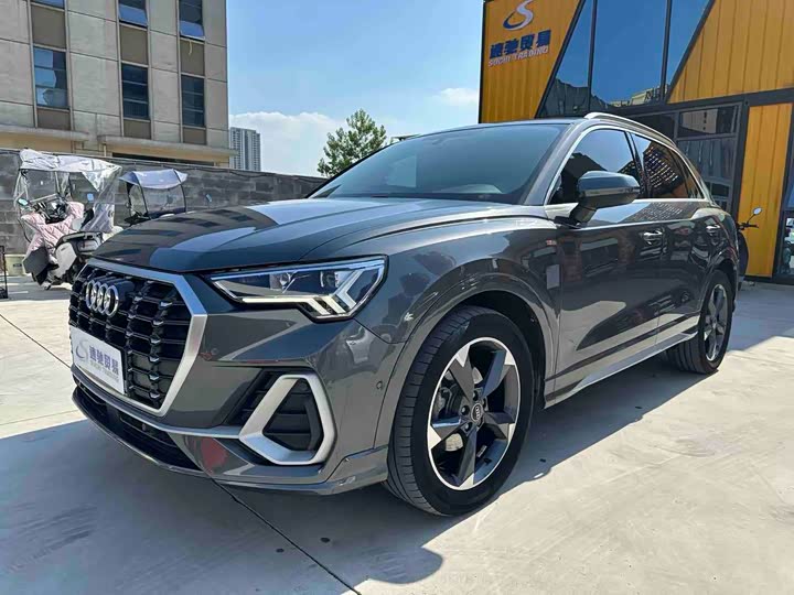 Audi Q3, 2022 — купить в Туле под ключ