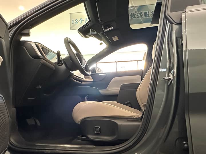 Volvo XC70 Hybrid, 2025 — фото 4 из 9