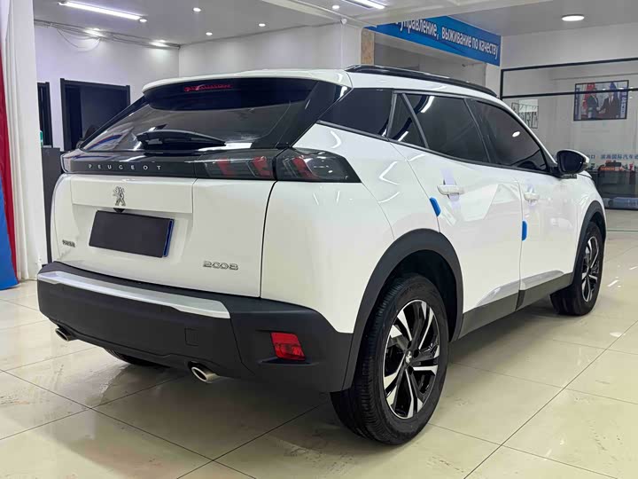 Peugeot 2008, 2022 — фото 6 из 9