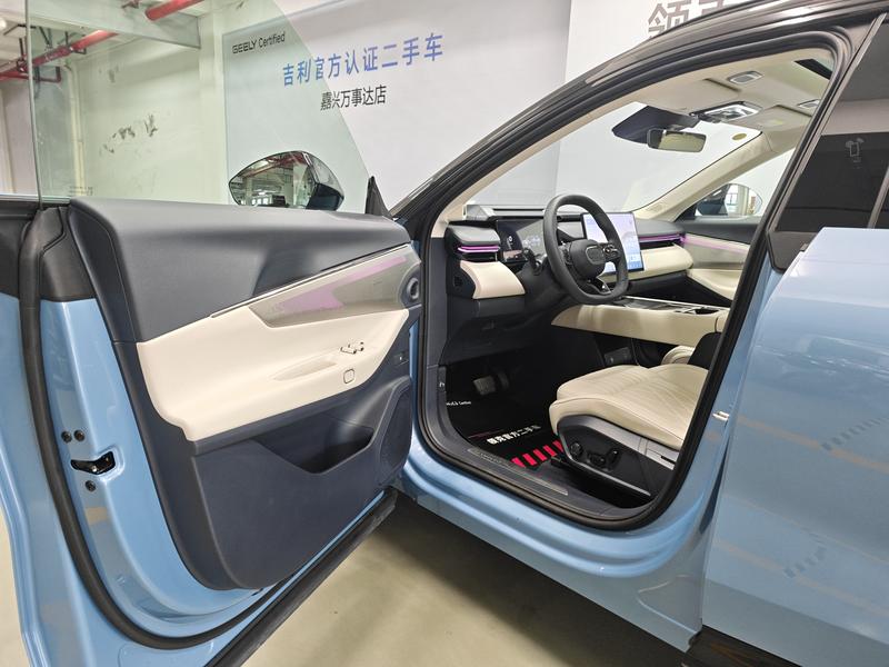 Lynk & Co 08 EM-P Hybrid, 2025 — фото 10 из 12