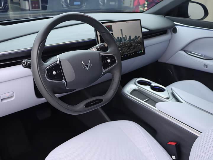 BAIC Arcfox Alpha T5, 2024 — фото 6 из 9