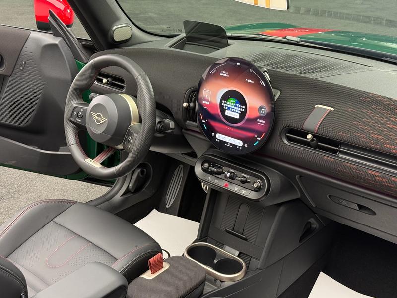 Mini Mini JCW, 2025 — фото 5 из 8