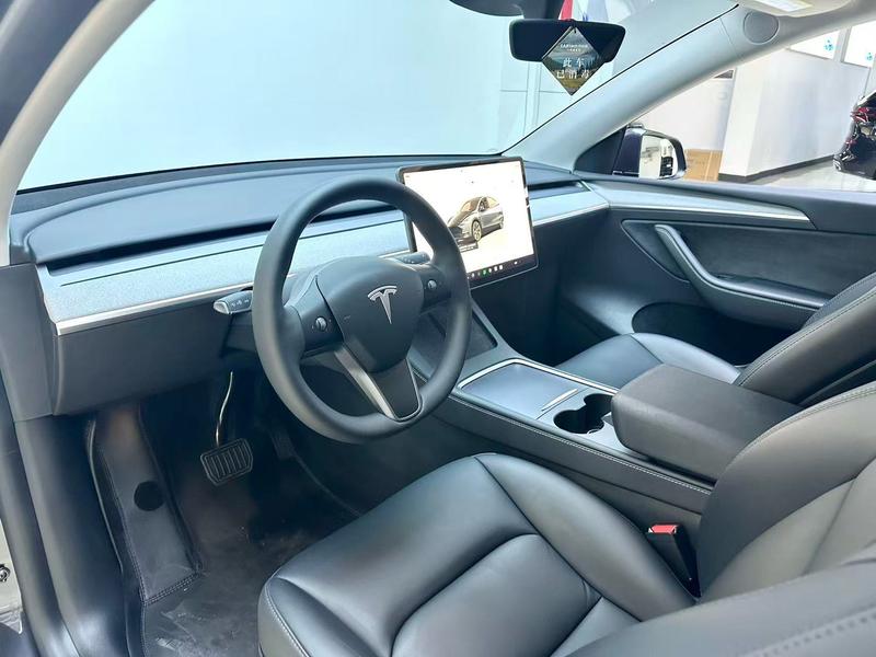 Tesla Model Y, 2024 — фото 8 из 11
