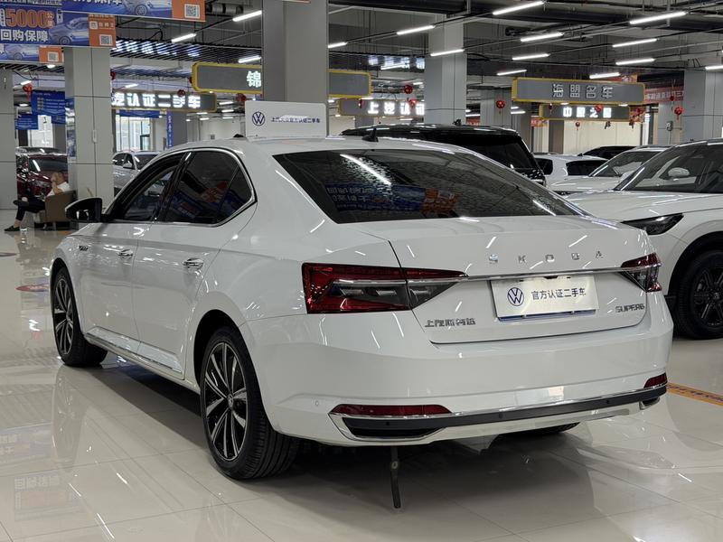Skoda Superb, 2023 — фото 4 из 12
