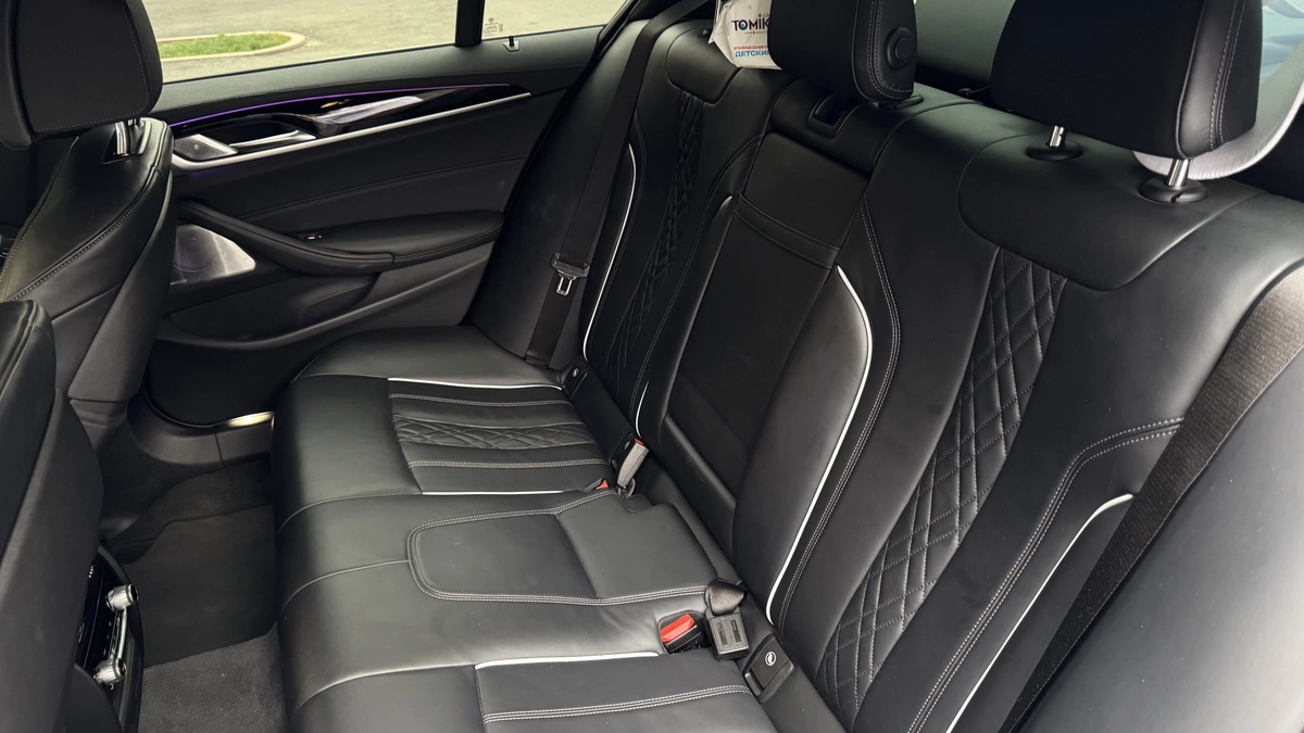 BMW 5 Serii, 2021 — фото 8 из 12