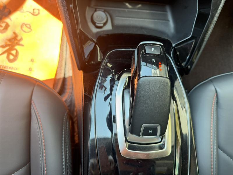 Peugeot 2008, 2022 — фото 10 из 12