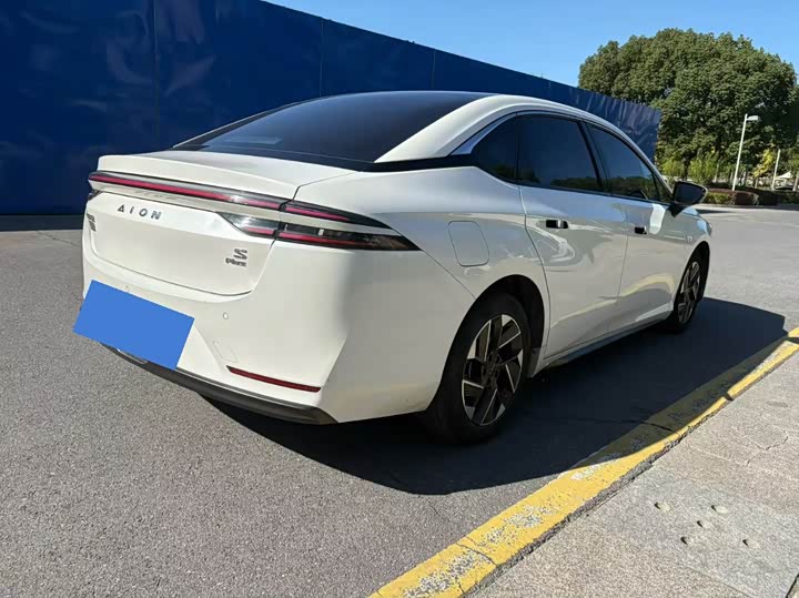 GAC Aion S Plus, 2022 — фото 9 из 9