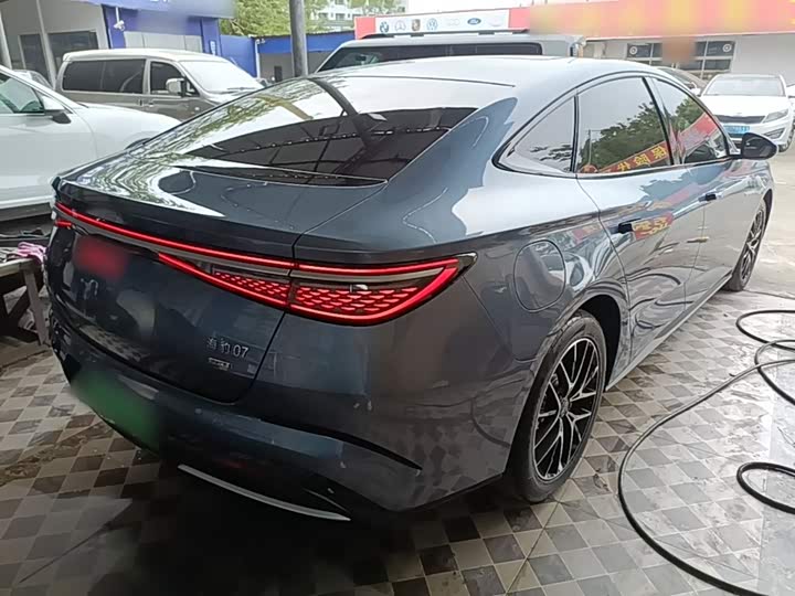BYD Seal 07 DM-i Hybrid, 2024 — фото 7 из 9