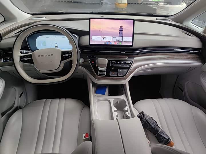 Roewe iMax 8 EV, 2024 — фото 6 из 9