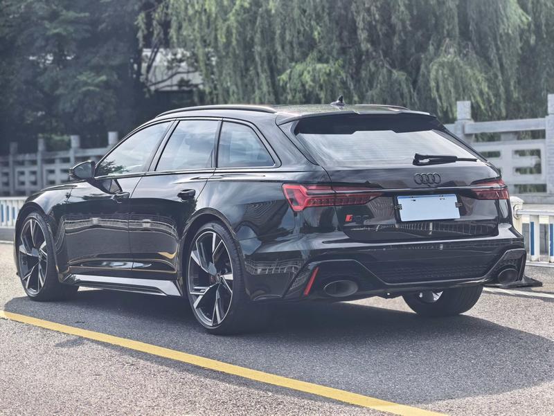 Audi RS 6, 2023 — фото 4 из 9