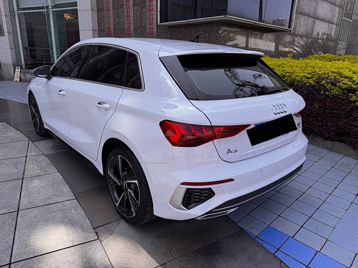 Audi A3, 2023 — фото 4 из 9