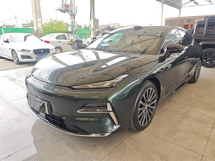Geely Galaxy Starshine 8 EM-i, 2025 — купить в Санкт-Петербурге под ключ