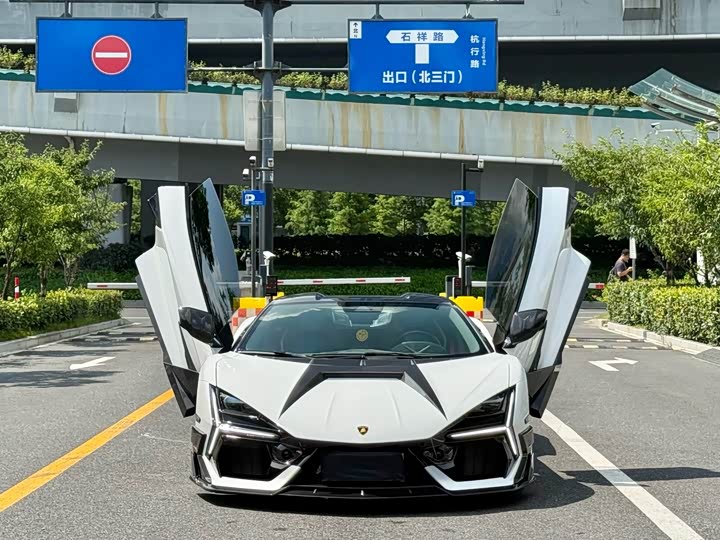Lamborghini Revuelto, 2024 — купить в Орле под ключ