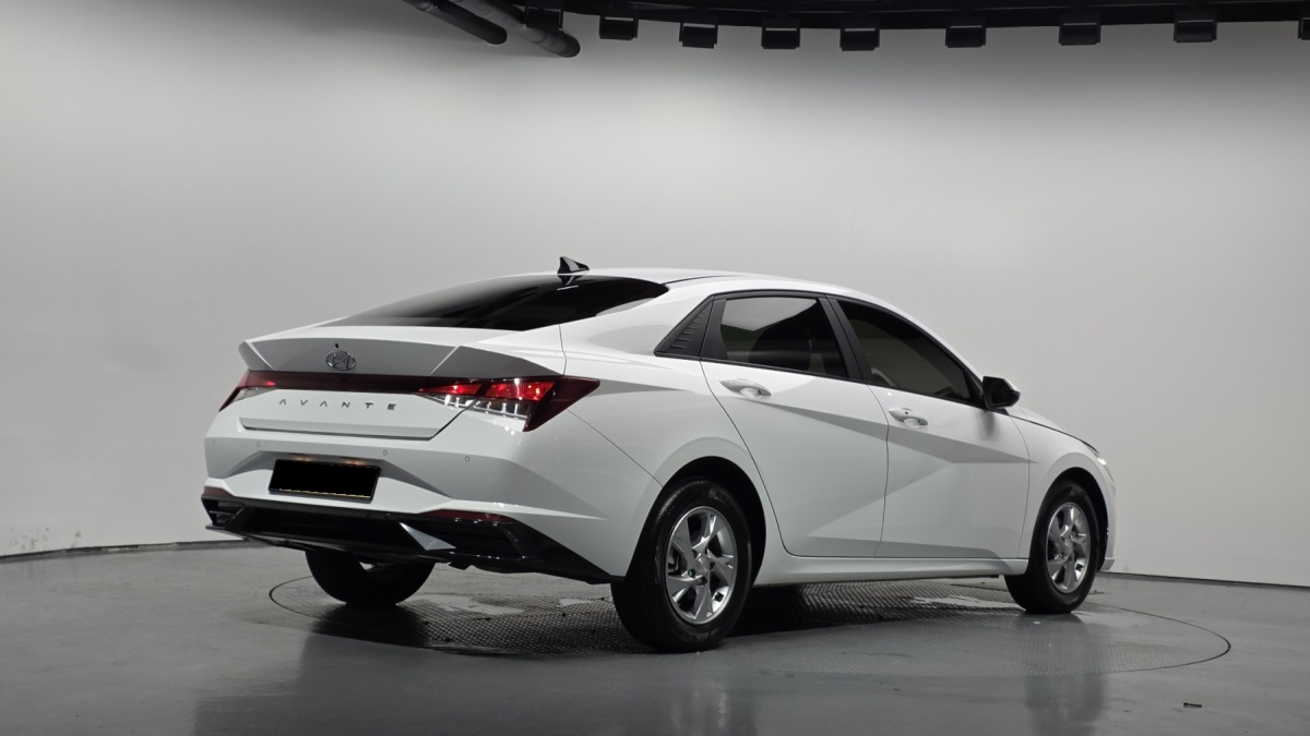 Hyundai Avante, 2022 — фото 2 из 12