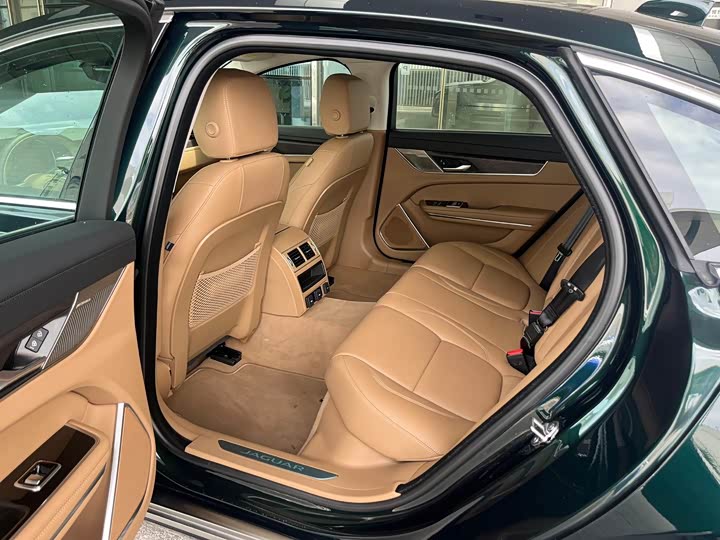Jaguar XF L, 2025 — фото 6 из 9