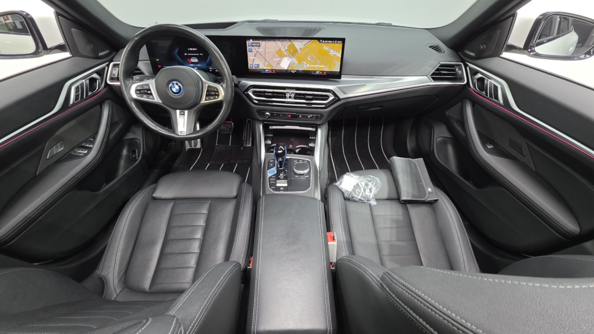 BMW i4, 2023 — фото 7 из 12